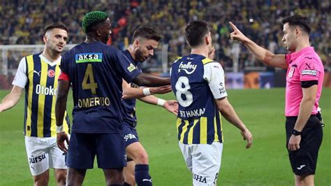 G­a­l­a­t­a­s­a­r­a­y­ ­c­e­p­h­e­s­i­n­d­e­n­ ­p­e­n­a­l­t­ı­ ­t­e­p­k­i­s­i­:­ ­F­e­n­e­r­b­a­h­ç­e­l­i­ ­f­u­t­b­o­l­c­u­l­a­r­ ­d­a­ ­ş­a­ş­ı­r­d­ı­